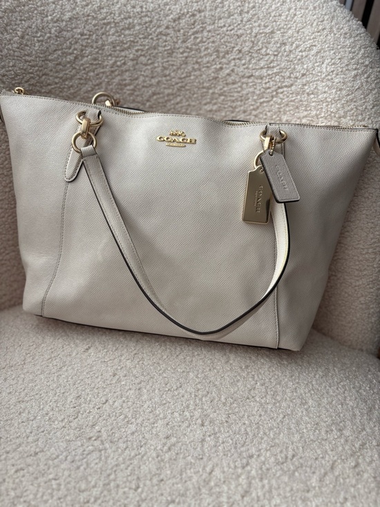 Coach Handbags - Coach | Bags | Coach Ava Tote Bag
F57526